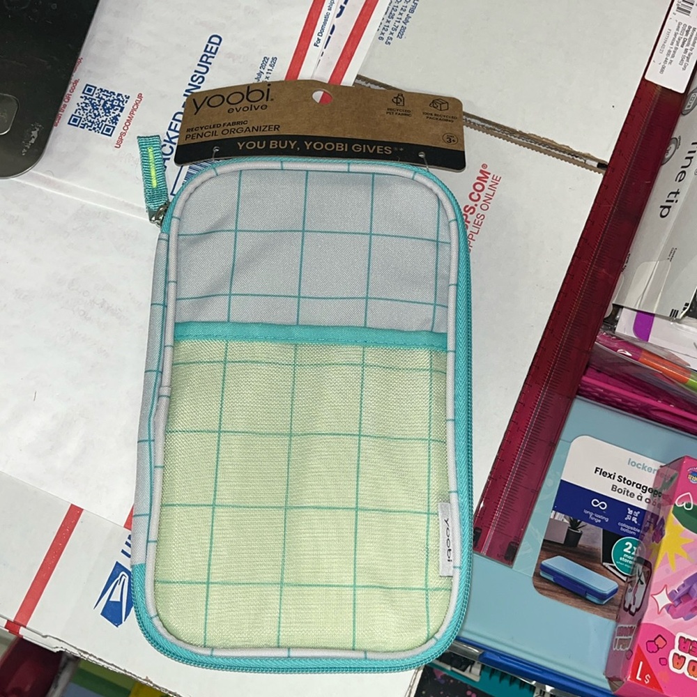 4 pencil case